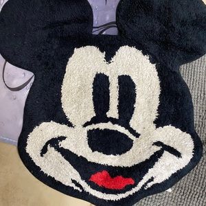 Mickey/Minnie Mouse bathroom set